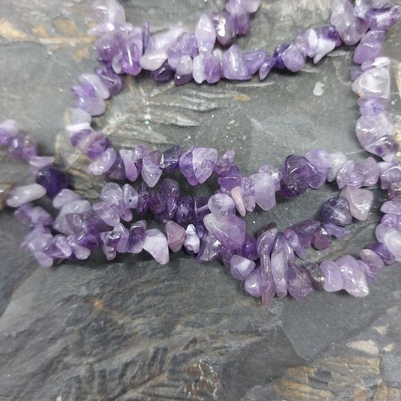 Approximately 34" Strand of Amethyst Bead Chip Beads - Picture 3 of 7
